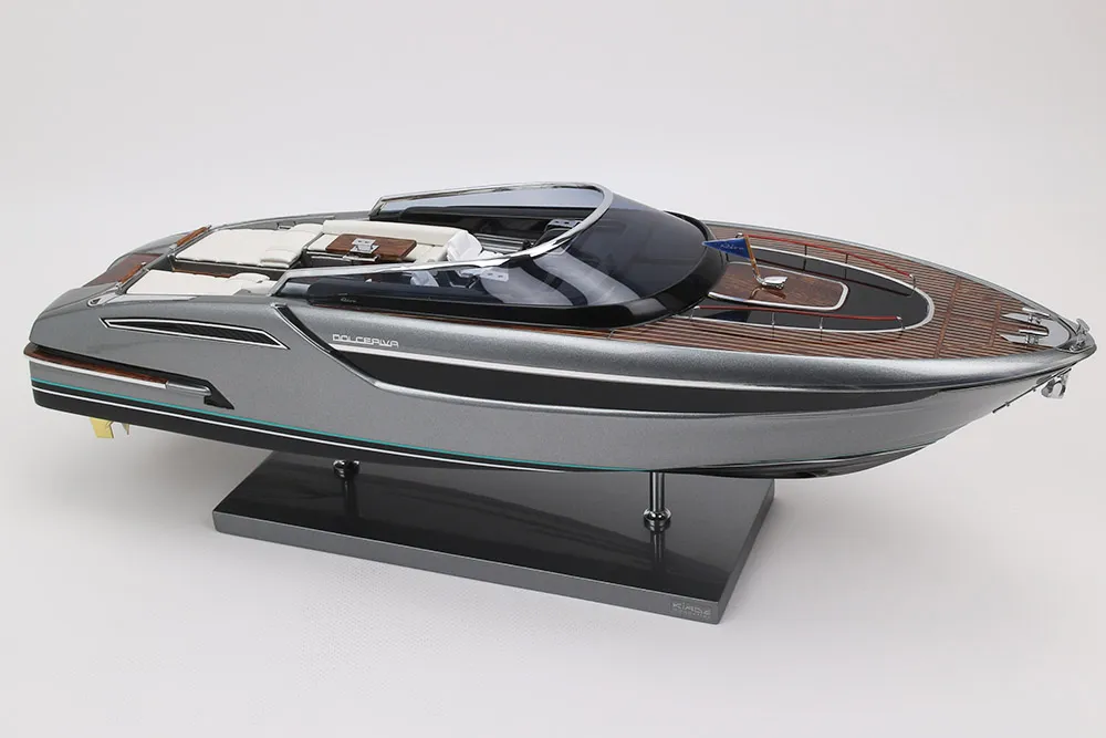 RIVA DOLCERIVA (Grey Shark) – Bild 7