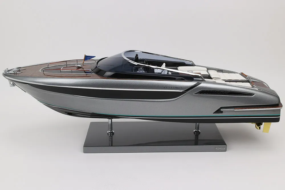 RIVA DOLCERIVA (Grey Shark) – Bild 6