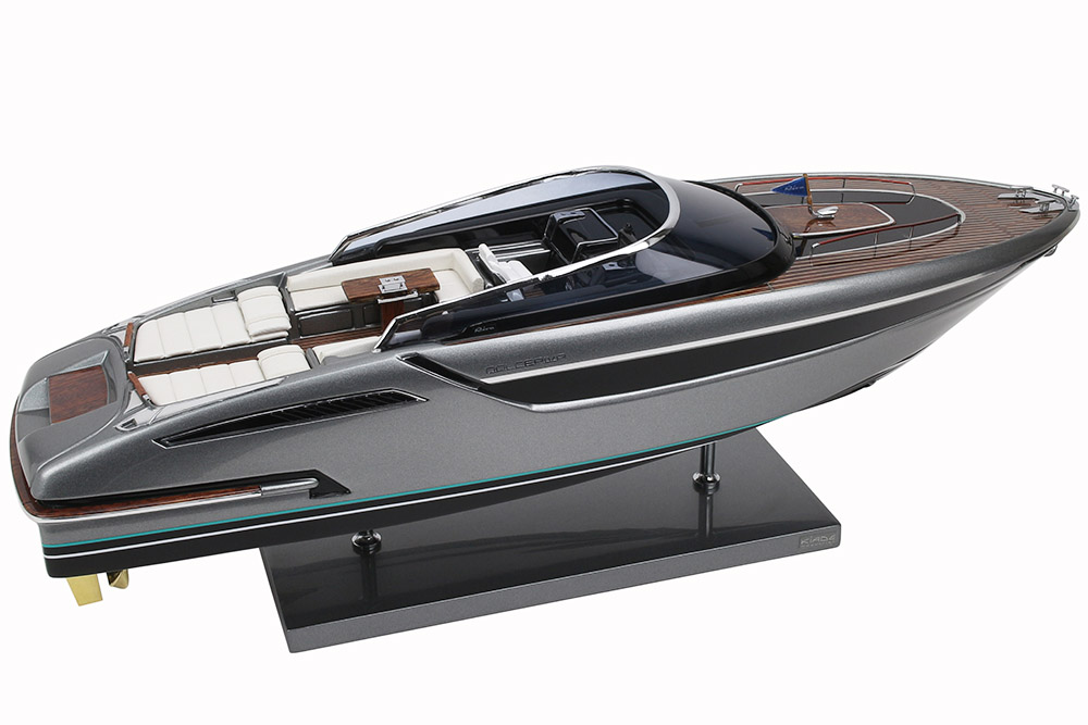 RIVA DOLCERIVA (Grey Shark)